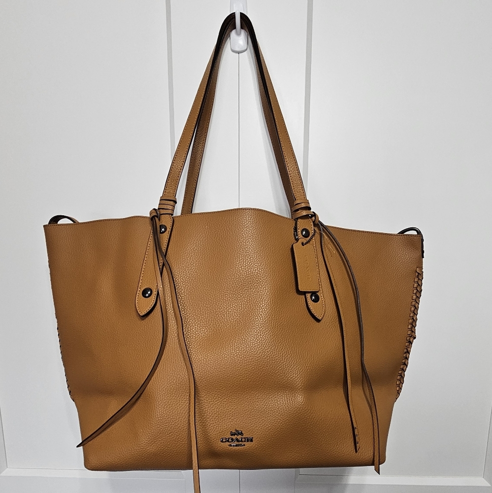 Coach Large Market Tote w/dust bag, Color: Saddle